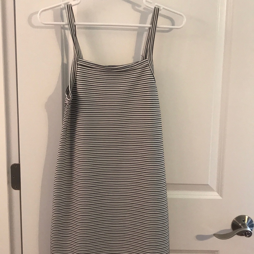 New! Vertically ribbed dress